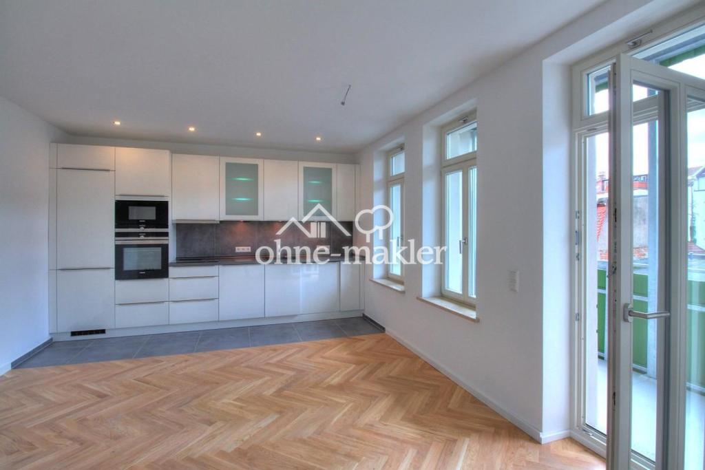 Hochwertig sanierte 3-Zimmer-Wohnung mit Luxus-Einbauküche, Terrasse und Gartenabteil - Photo 2