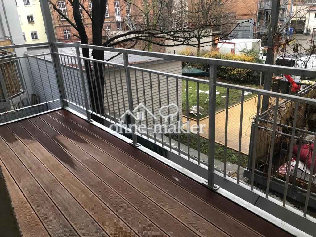 Neu sanierte 3-Zimmer-Wohnung mit Luxus-Einbauküche und großem Balkon - Photo 5