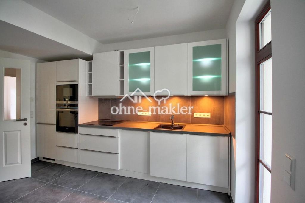Zweitbezug: Exklusiv sanierte 2-Zimmer-Wohnung mit Luxus-Einbauküche und Balkon - Foto 2