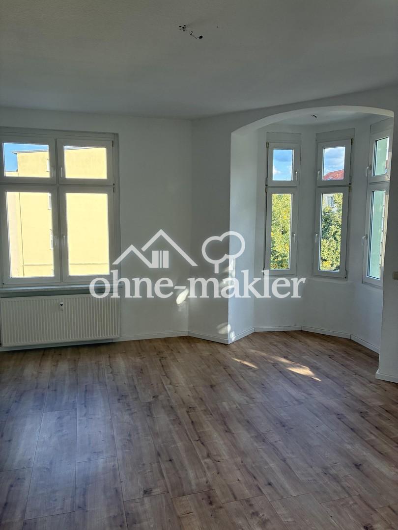 2-Raum-Wohnung mit Einbauküche - modernisiert, großzügig, zentral - Foto 1