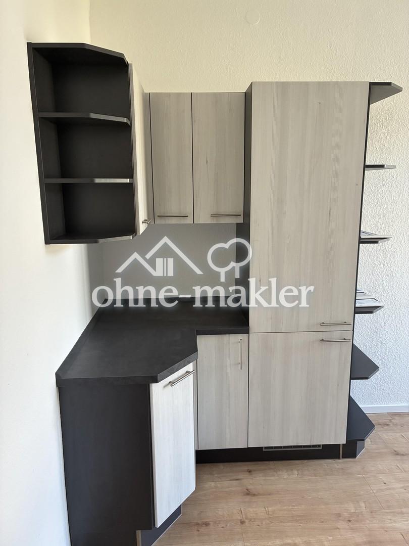 2-Raum-Wohnung mit Einbauküche - modernisiert, großzügig, zentral - Foto 5