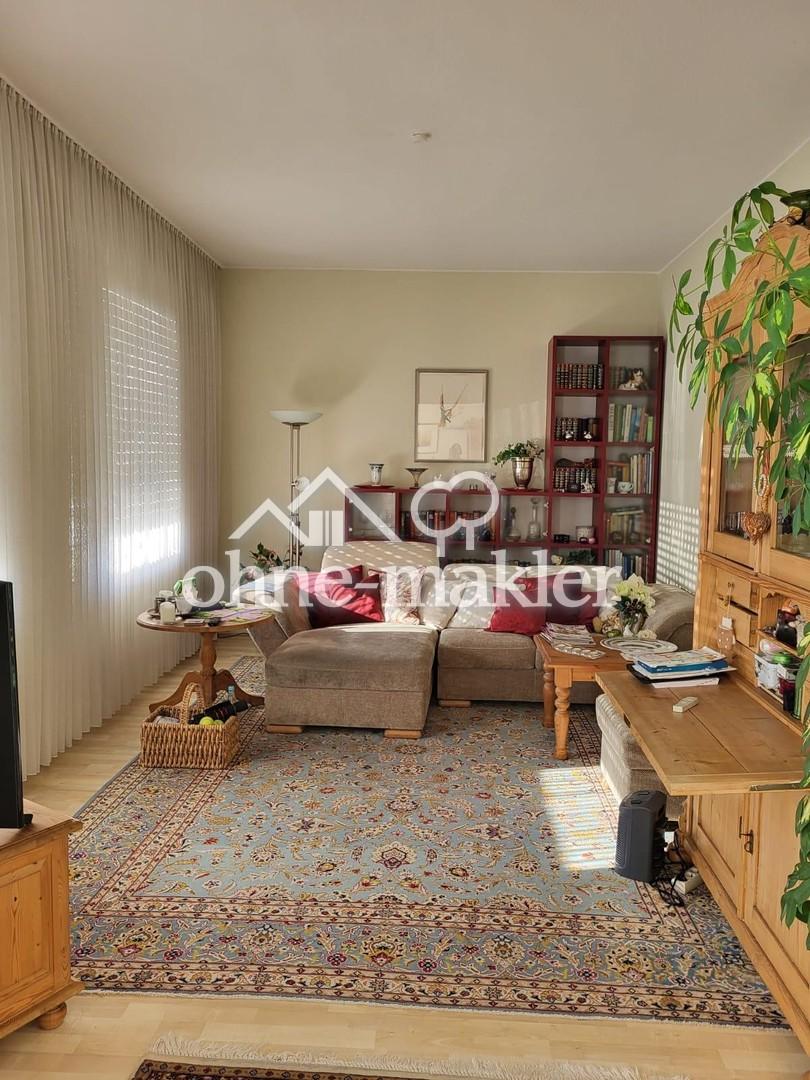 Charmante 4-Zimmer-Erdgeschosswohnung mit großer Terrasse, eigenem Garten und Doppelgarage - Photo 1