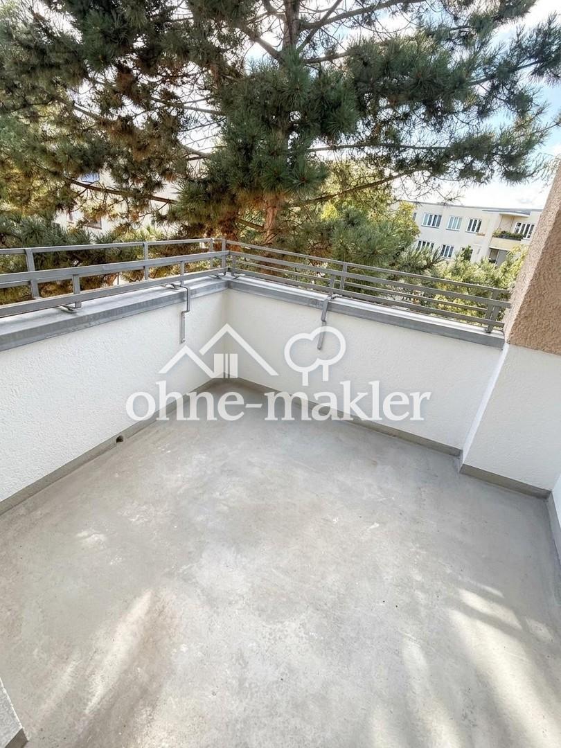Renovierte 2-Zimmer Wohnung mit Balkon & brandneue Einbauküche, nähe FU-Berlin - Photo 4