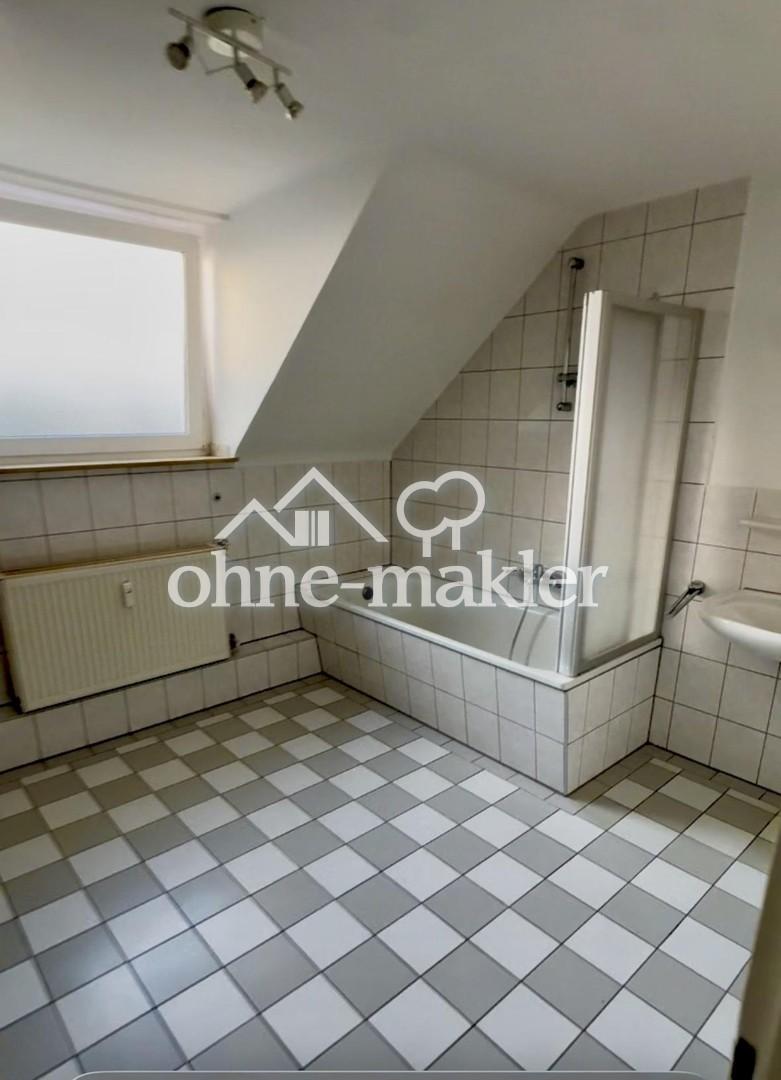Kernsanierte 3-Zimmer-DG-Wohnung mit Wohnküche, neuer EBK und Sonnenterrasse in Eller - Foto 4