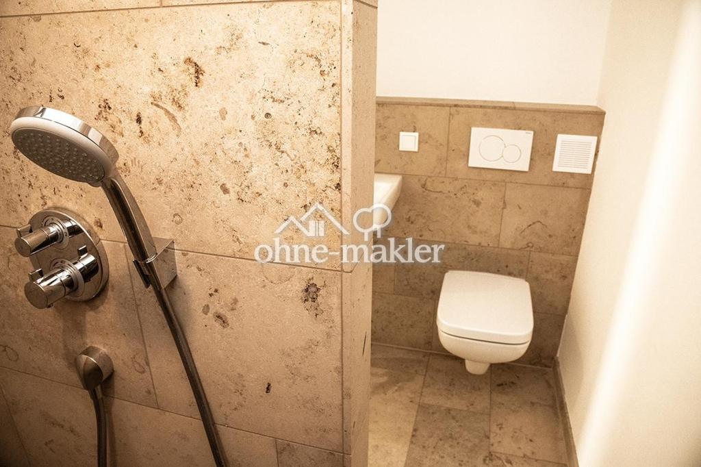 Erstbezug nach Kernsanierung - 65 qm große 3 Zi. Wg. mit Balkon - Photo 2