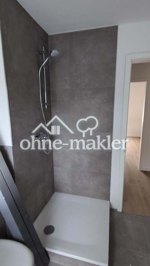 Helle 2-Zimmer-Wohnung (DG, ca. 70m², Erstbezug!) - Photo 4