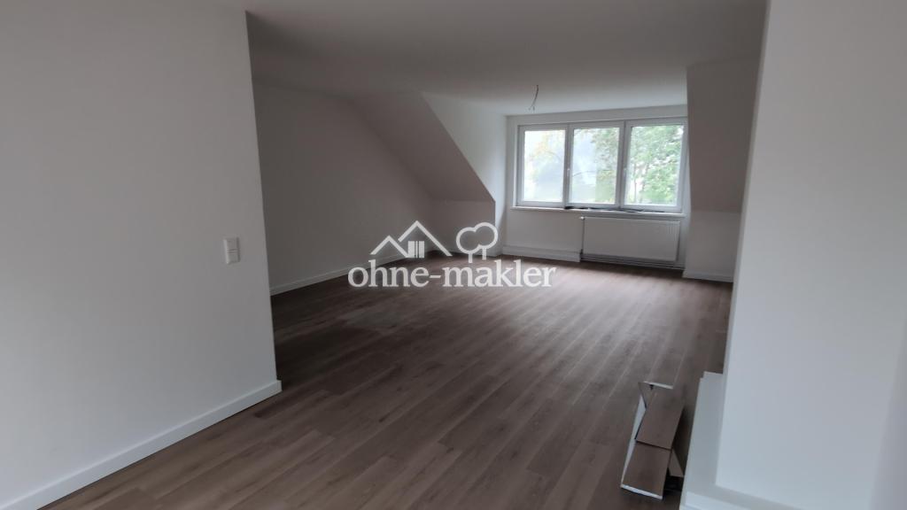 Helle 2-Zimmer-Wohnung (DG, ca. 70m², Erstbezug!) - Foto 1