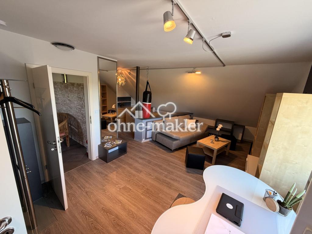 Dachgeschoss Appartment in ruhiger Randlage mit Stellplatz vor dem Haus - optional möbliert - - Foto 5