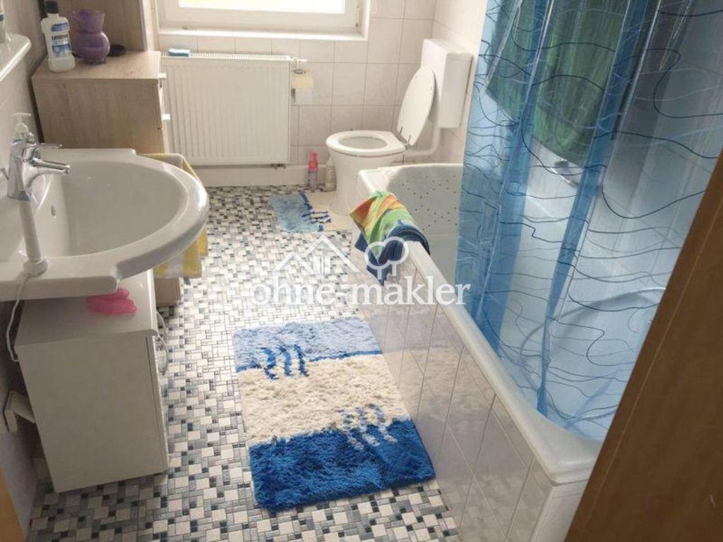 Sehr schöne, helle 2 Zi - Whg mit Einbauküche, Süd-Balkon und Autostellplatz in Augsburg - Pfersee - Photo 4