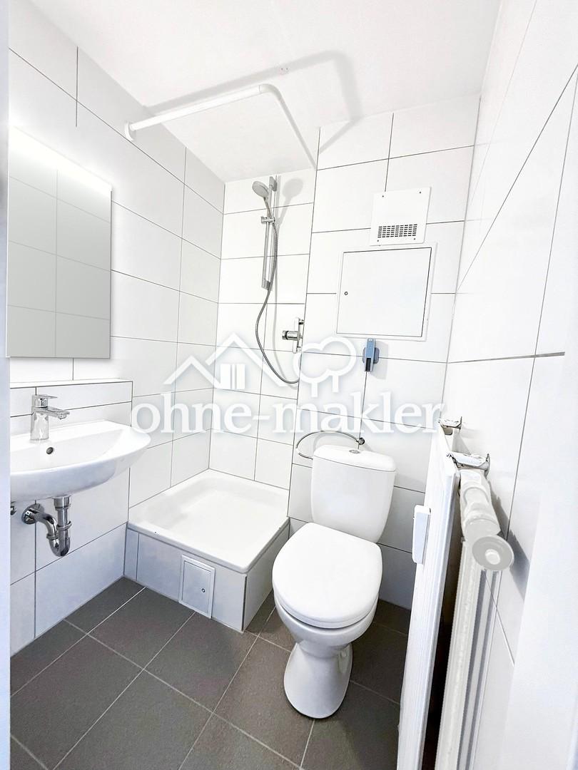Modernisierte 1-Zimmer-Wohnung mit Balkon, Einbauküche & TG-Stellplatz – Erstbezug in Denzlingen - Photo 4