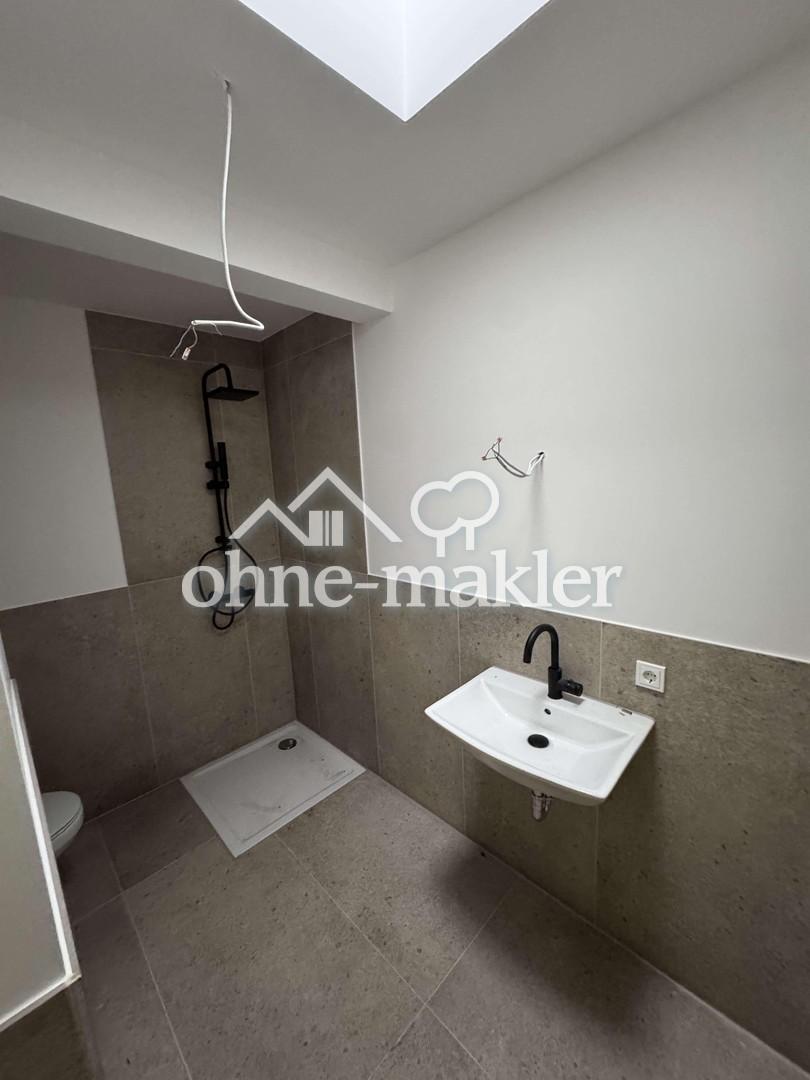 NEUBAU - ERSTBEZUG - 3-Zimmer-Wohnung mit Balkon, Einbauküche und Stellplatz in Köln Niehl - Foto 2