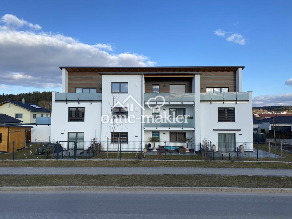 Großzügige 3-Zimmer-Wohnung mit 27 m² Dachterrasse und Einbauküche in zentraler Lage von Bayerbach - Foto 4