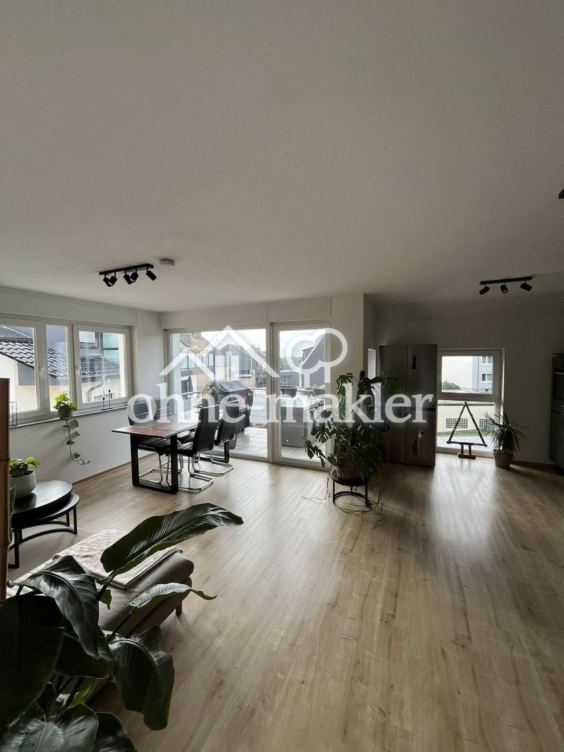 Zentrale 4 Zimmer-Wohnung mit zwei Balkonen im Niedrigenergiehaus - Foto 3