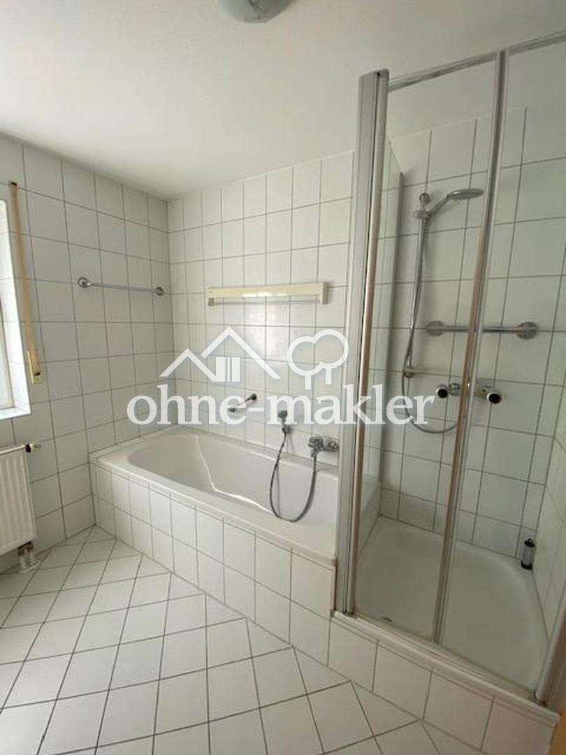 Helle 3 Zimmerwohnung mit Balkon,Wintergarten und Tiefgaragenstellplatz - Foto 4