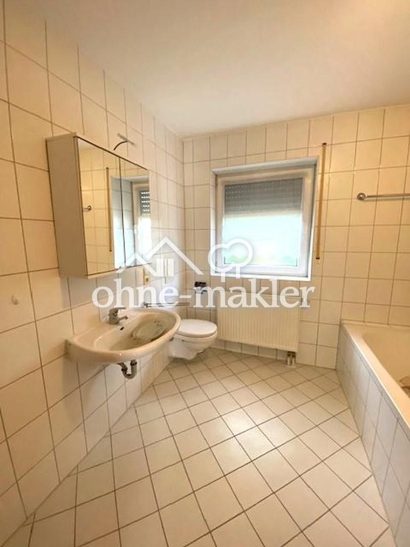 Helle 3 Zimmerwohnung mit Balkon,Wintergarten und Tiefgaragenstellplatz - Photo 5