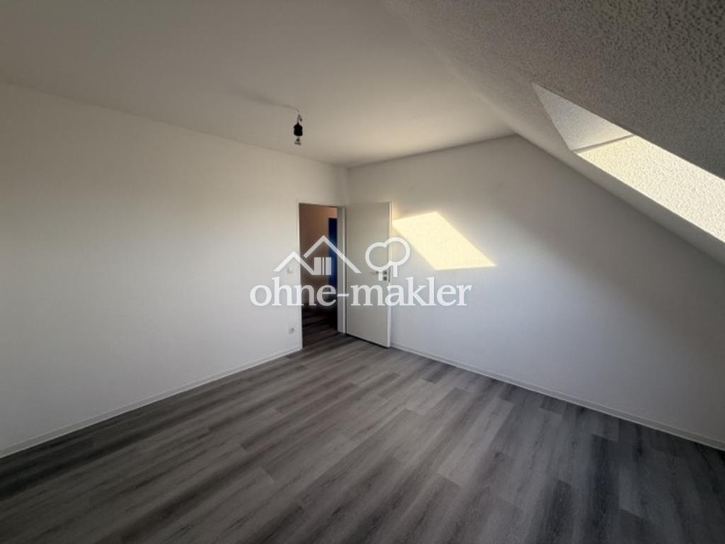 4 ZKB-Dachgeschosswohnung auf dem Mallendarer Berg - Foto 1