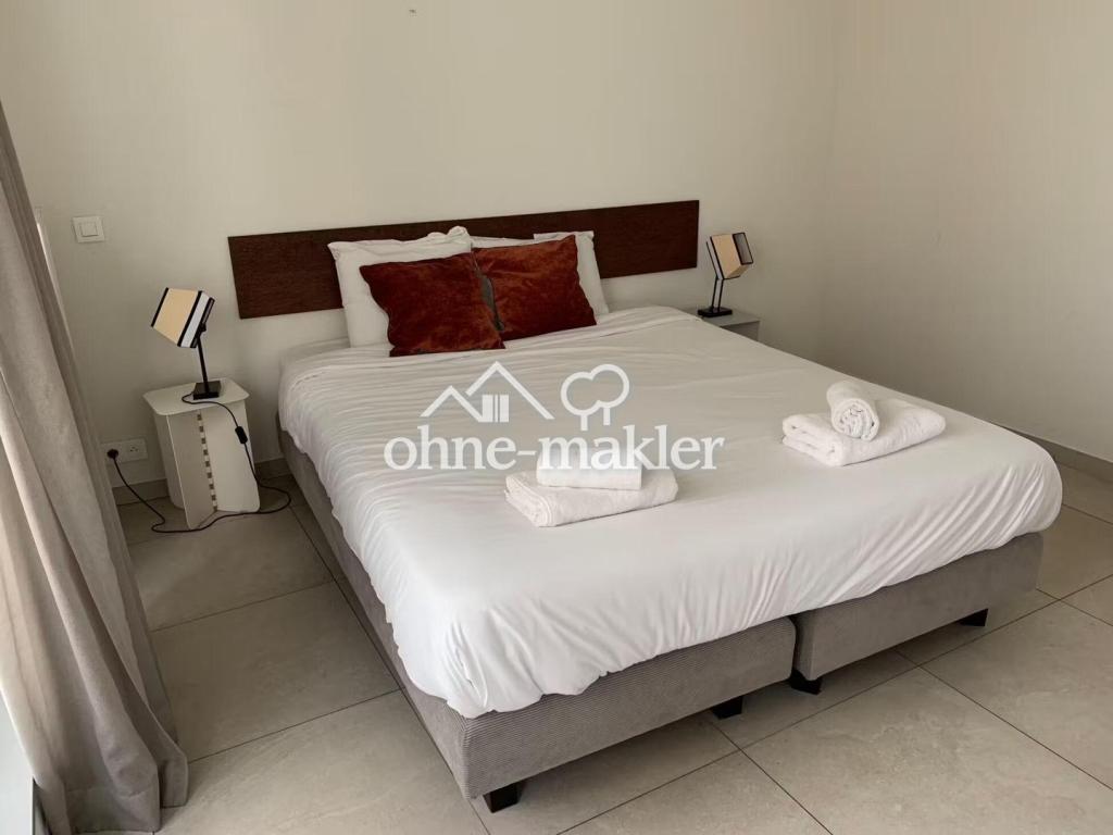 Vollmöblierte Wohnung: 2 Zimmer plus Wohnzimmer - Photo 3