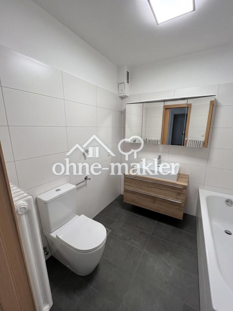 Kernsaniere 3 Zimmer Wohnung mit Küche und sonnigem Balkon - Photo 3