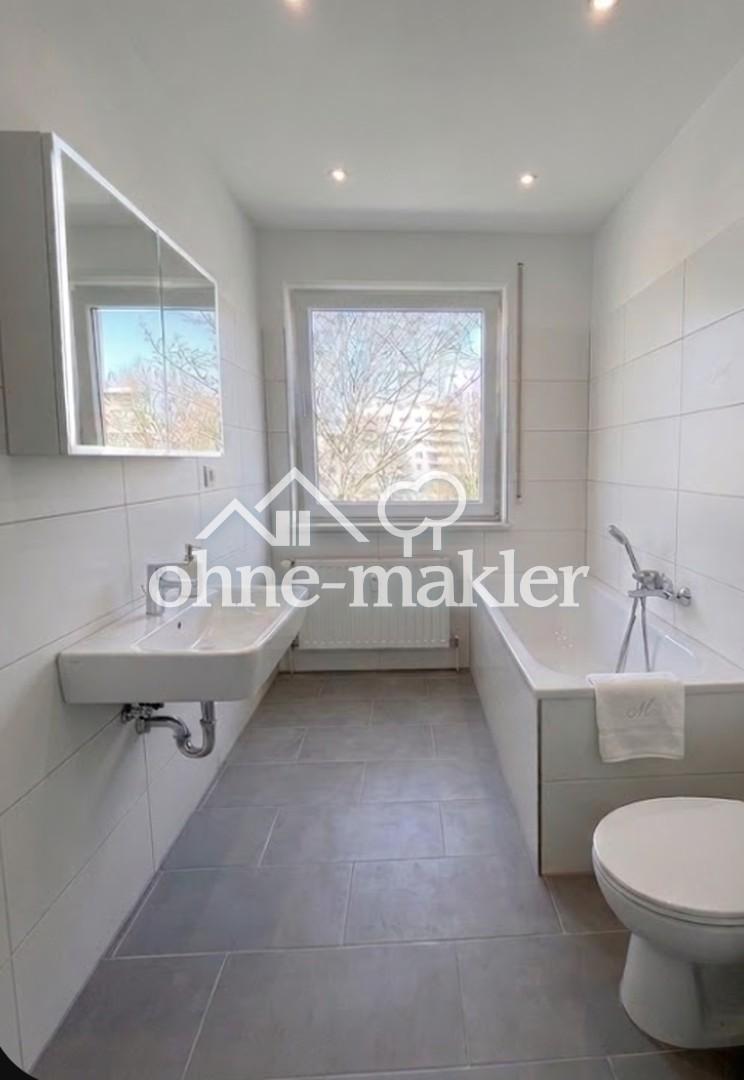 Kernsaniere 4 Zimmer Wohnung mit Küche und sonnigem Balkon - Foto 4