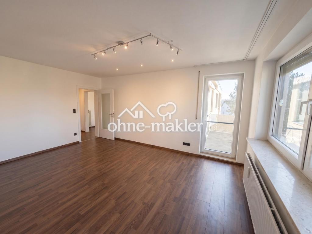 Kernsaniere 4 Zimmer Wohnung mit Küche und sonnigem Balkon - Foto 2