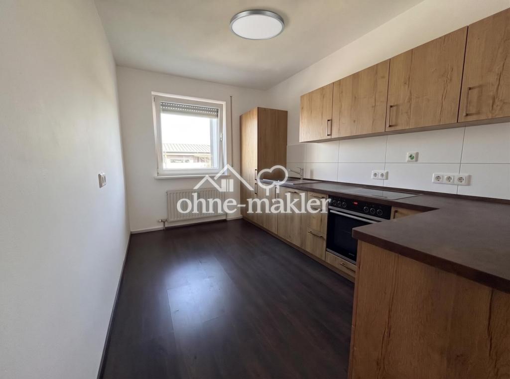Kernsaniere 4 Zimmer Wohnung mit Küche und sonnigem Balkon - Foto 3