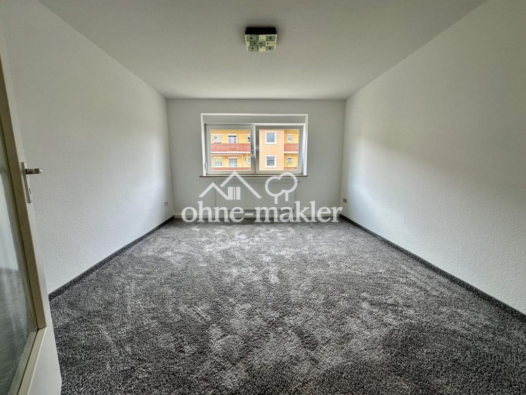 Frisch renovierte 2-Zimmer-Wohnung mit Balkon, Einbauküche und Stellplatz in der Zellerau - Photo 2