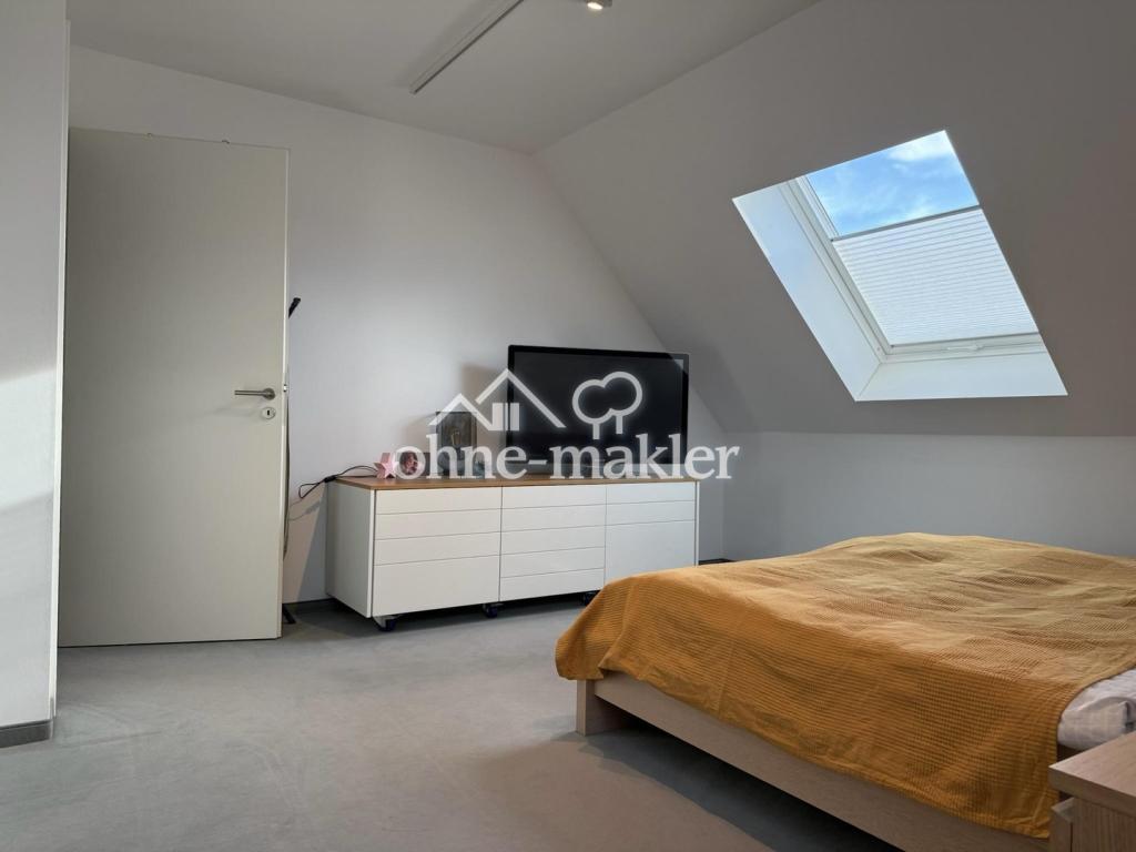 Ihr neues Zuhause: Einfamilienhaus mit Pool, Wärmepumpe, PV Anlage und Kamin - Foto 4