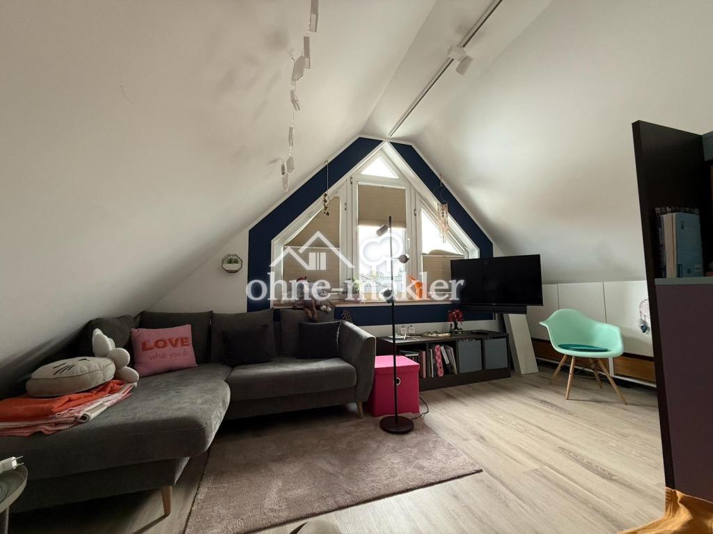 Ihr neues Zuhause: Einfamilienhaus mit Pool, Wärmepumpe, PV Anlage und Kamin - Foto 1