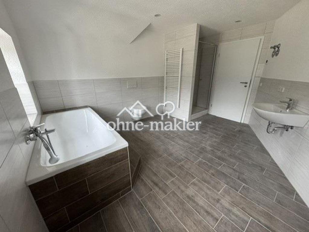 5-Zi-DG-Wohntraum mit Süddachterrasse, Kaminanschluss nähe Tierpark und Rabensteiner Wald - Photo 1