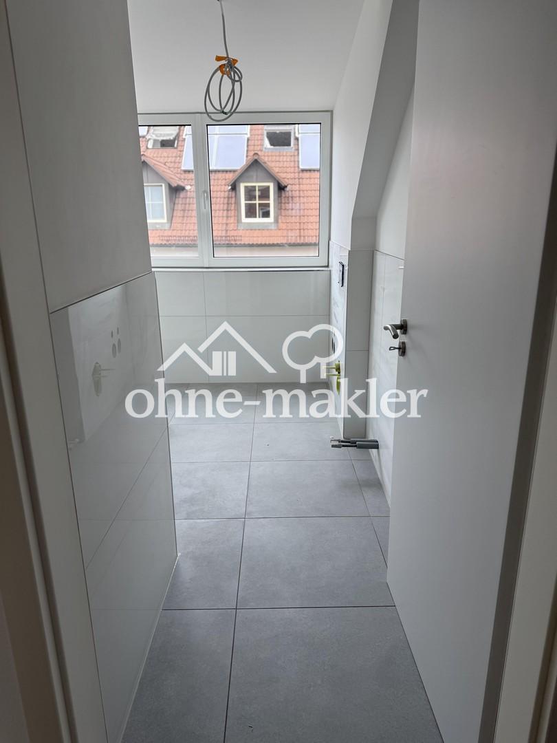 Stilvolle, kernsanierte 1,5-Zimmer-Dachgeschosswohnung in zentraler und ruhiger Lage von Eching - Photo 2