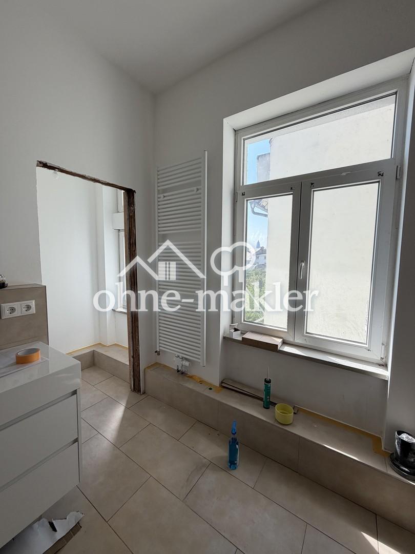 *Erstbezug* Kernsanierte 3-Zimmer Altbau Wohnung mitten im Nordend mit EBK und Skylineblick - Foto 2