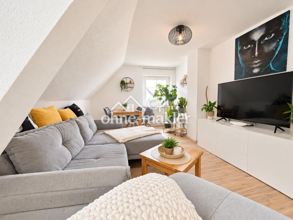 schöne 2 Zimmer DG-Wohnung, frei ab 01.12. - Foto 2