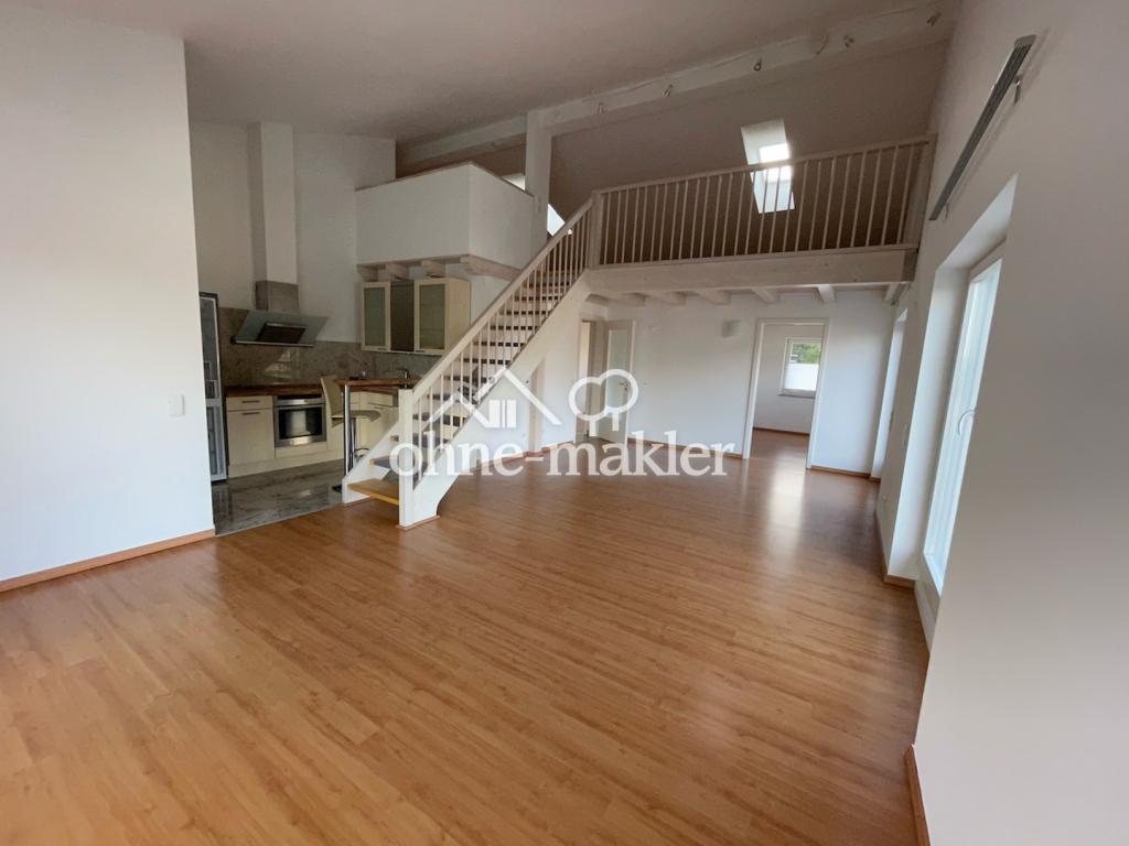 Schicke und komfortable 4-Zimmer-Dach-Maisonette-Wohnung! - Photo 1