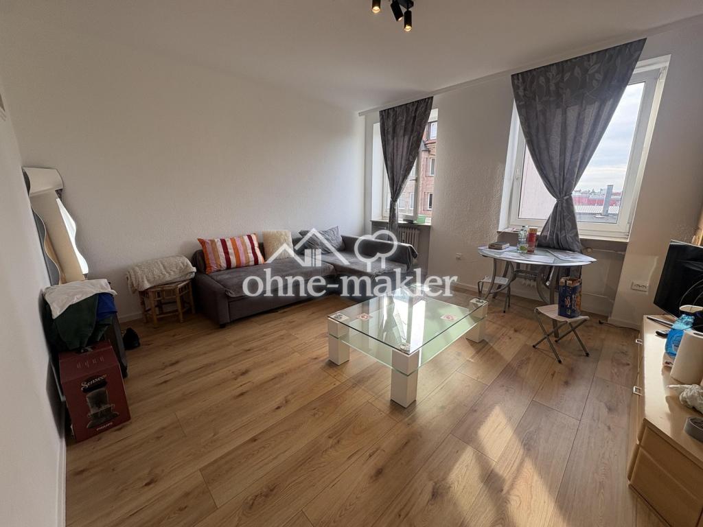 Zweitbezug nach Renovierung / 2-Zimmer Wohnung mit Einbauküche in zentraler Lage in Fürth - Photo 2