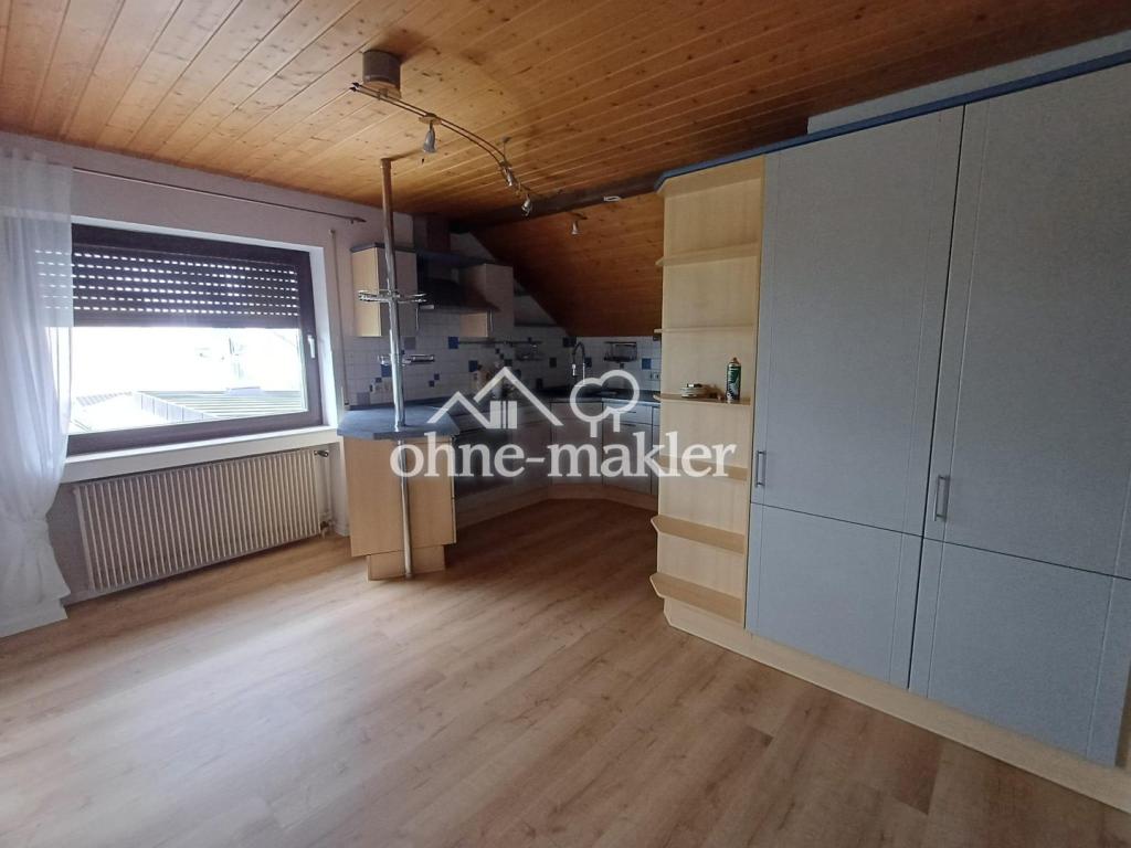 Gemütliche 4-Zimmer Dachgeschosswohnung in Biberach zu vermieten - Foto 2