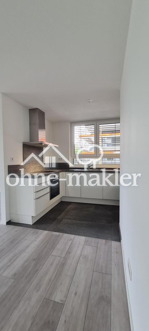 moderne 3,5 Zimmerwohnung 1.OG mit Lift, EBK und überdachtem Balkon - Photo 3