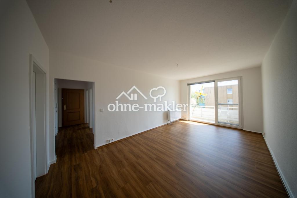 Erstbezug nach Komplettsanierung – 4-Zi.-Wohnung mit Balkon & neuer Klimaanlage in Bitterfeld - Foto 1