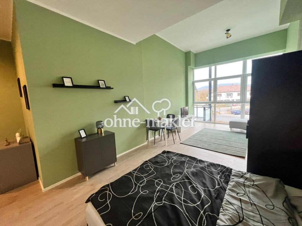 Glückshaus Eschwege: Großzügige, möblierte 1-Zimmer Wohnung mit Einbauküche - Photo 4