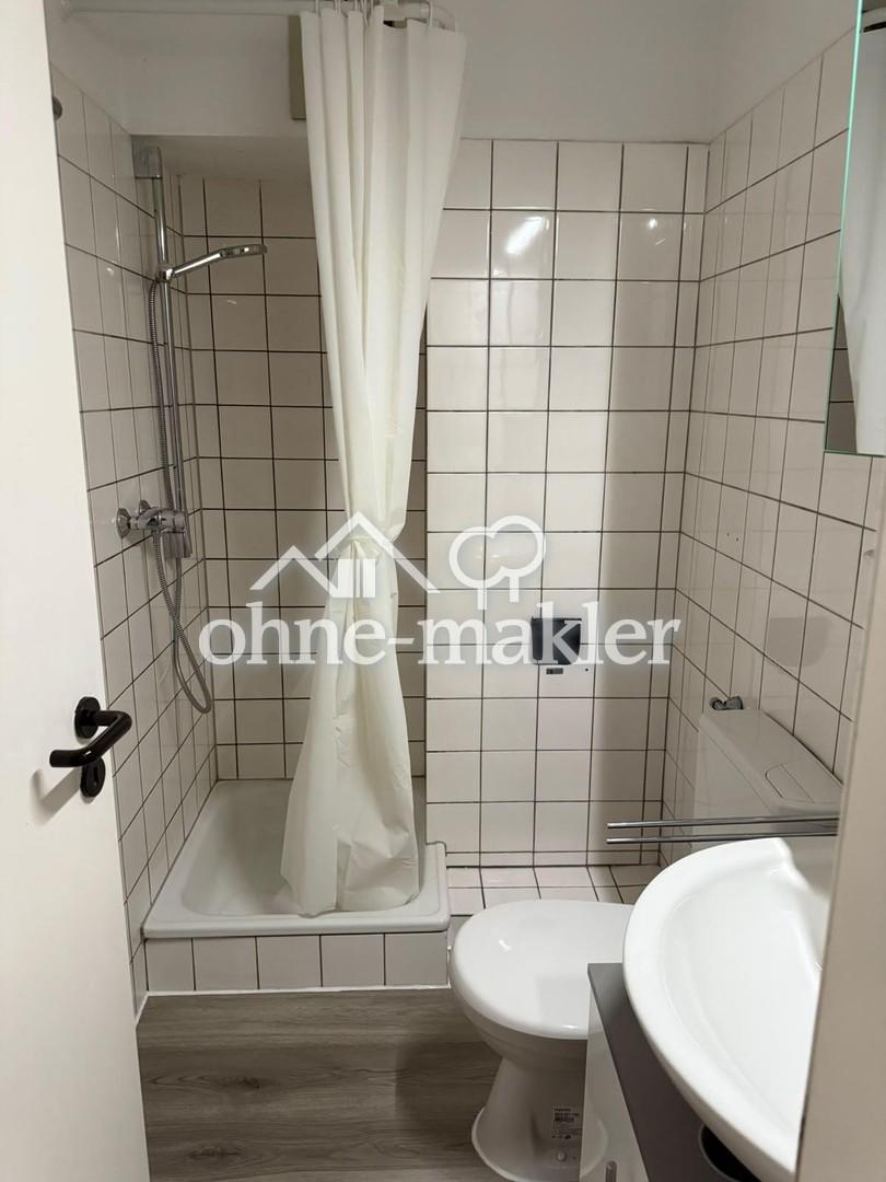 Von priv. - schönes 1-Zi. Single-Appartement in Pad Schloß Neuhaus, ruhige Lage m. Balkon 2.OG - Foto 2