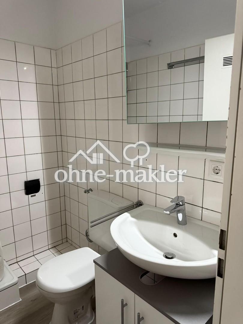 Von priv. - schönes 1-Zi. Single-Appartement in Pad Schloß Neuhaus, ruhige Lage m. Balkon 2.OG - Foto 3