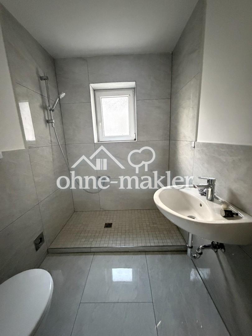 Renovierte 4-Zimmer-Wohnung mit Balkon - Photo 2