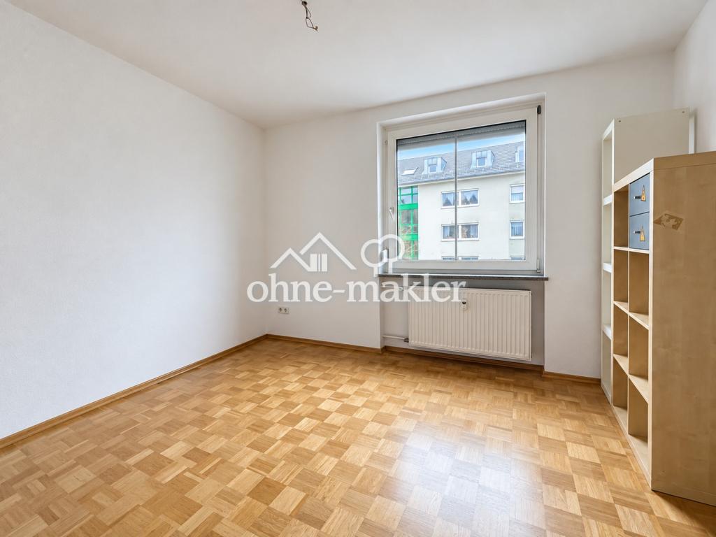 Provisionsfrei: Saniertes Schmuckstück (5 Zimmer, 112 m²) mit Echtholzparkett, EBK & eigenem Carport - Photo 2