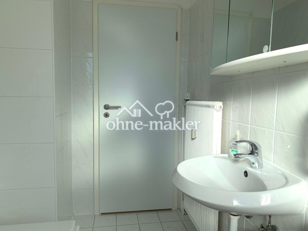 Schöne helle 2,5-Zimmerwohnung mit neuem Tageslichtduschbad und Süd-Westbalkon - Photo 3
