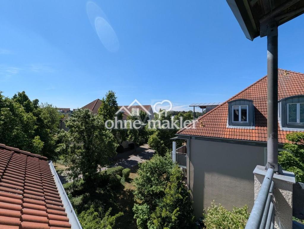Exklusive 3-Zimmer Dachgeschosswohnung mit großem Balkon & Tiefgarage in Velten - Photo 3