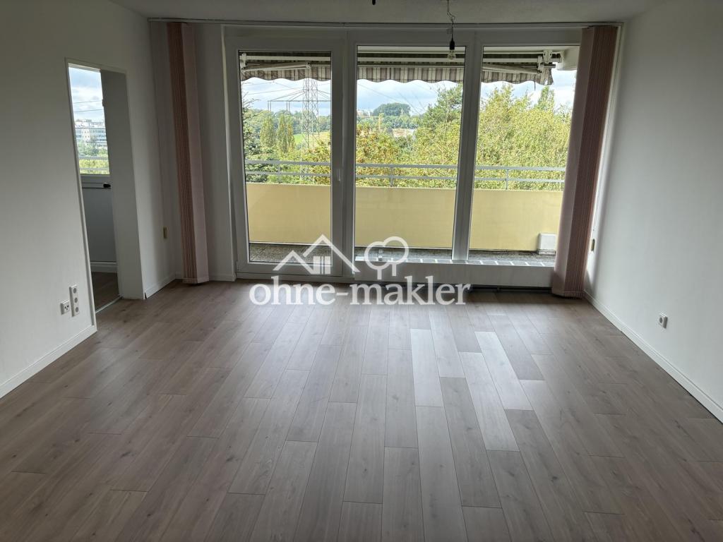 Renovierte 2-Zimmer Wohnung mit EBK, Balkon und Weitblick - Photo 1
