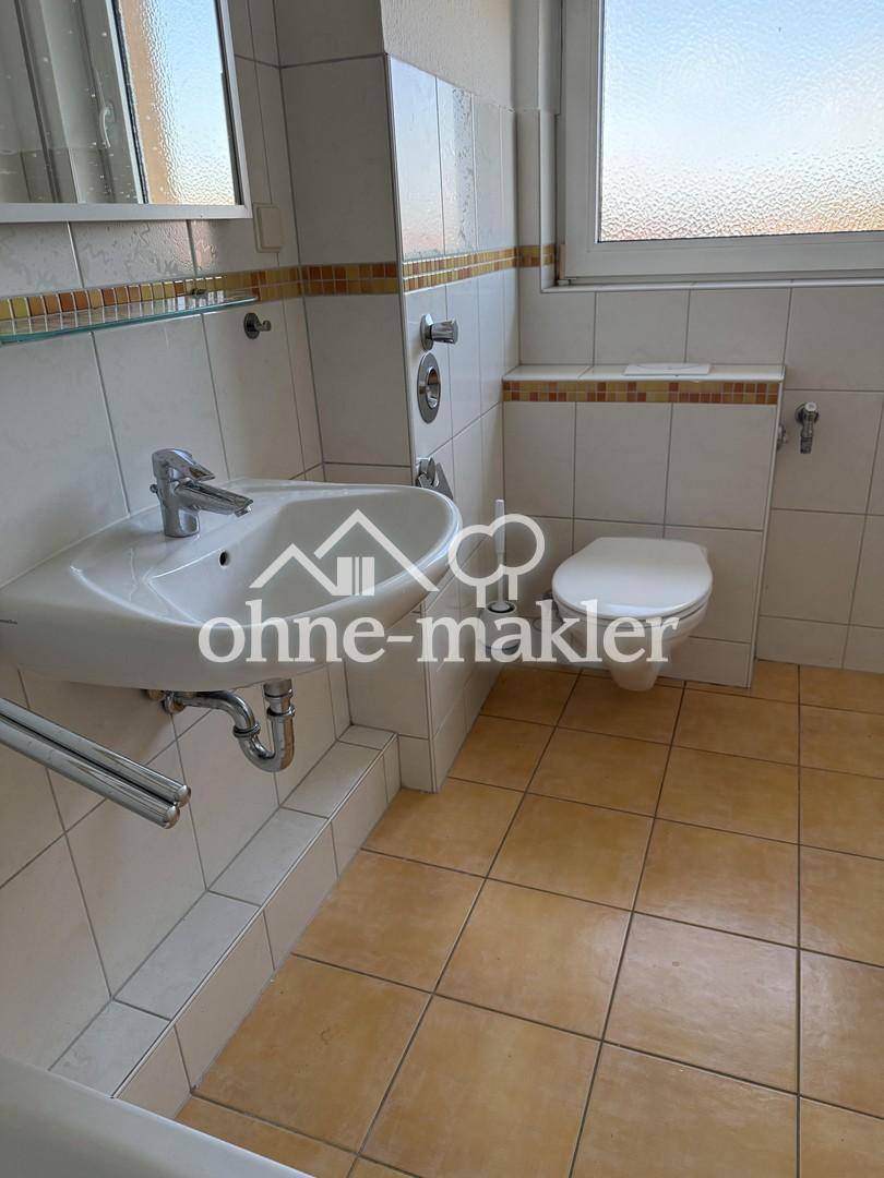 frisch renovierte 3-Zimmer-Wohnung mit Küche und Bad - Foto 5