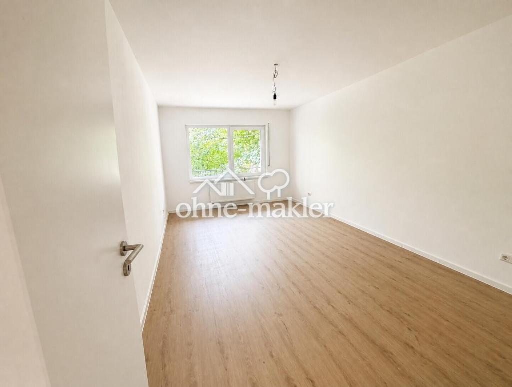 Kernsanierte 2-Zimmer-Wohnung mit großzügiger Terrasse in ruhiger Lage! - Foto 3