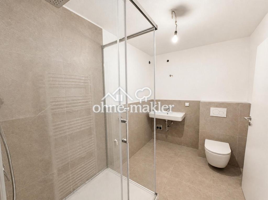 Kernsanierte 2-Zimmer-Wohnung mit großzügiger Terrasse in ruhiger Lage! - Foto 5