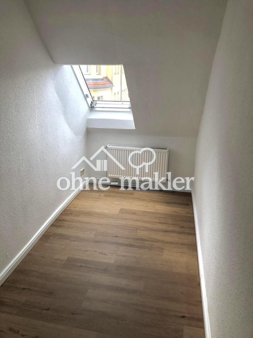 Sanierte 1,5-Zimmer-Dachgeschosswohnung in ruhiger Seitenstraße – ca. 10 Min. zu Fuß zum Hbf - Foto 2