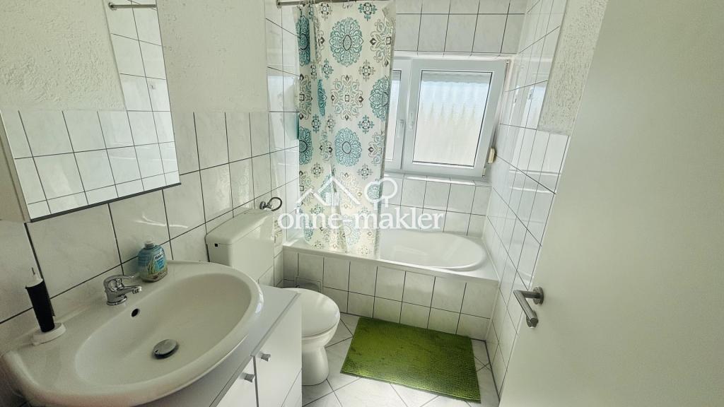 Helle 3-Zimmer-Wohnung mit Balkon, Einbauküche und Garage in Onstmettingen - Photo 4